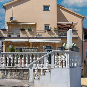 Rusev Guest house Preko